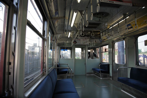 京急1000車内